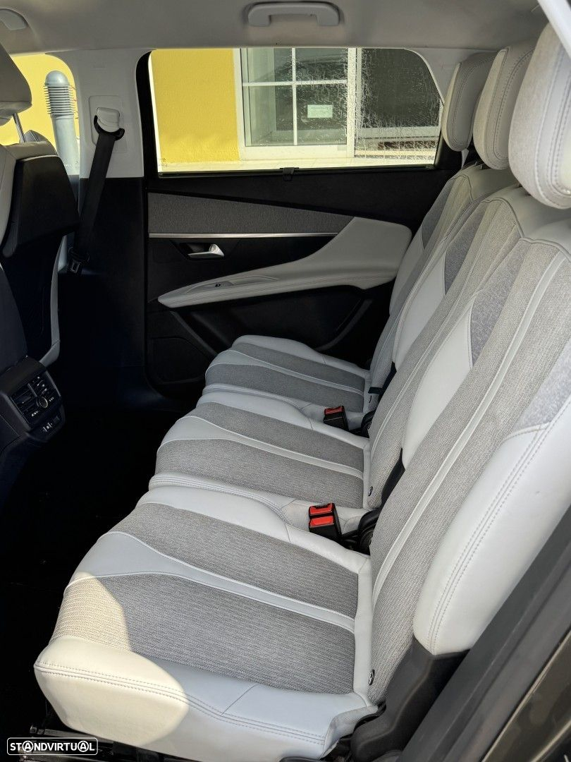 Peugeot 5008 1.2 PureTech Allure Pack EAT8 - 8