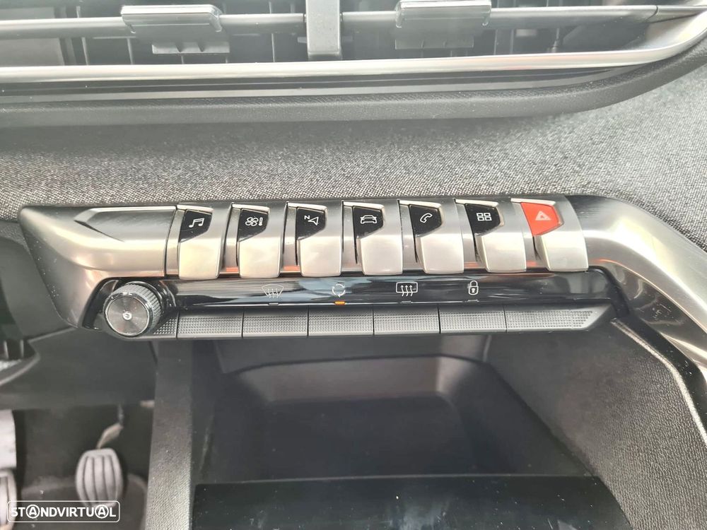 Peugeot 3008 1.2 PureTech Allure - 23