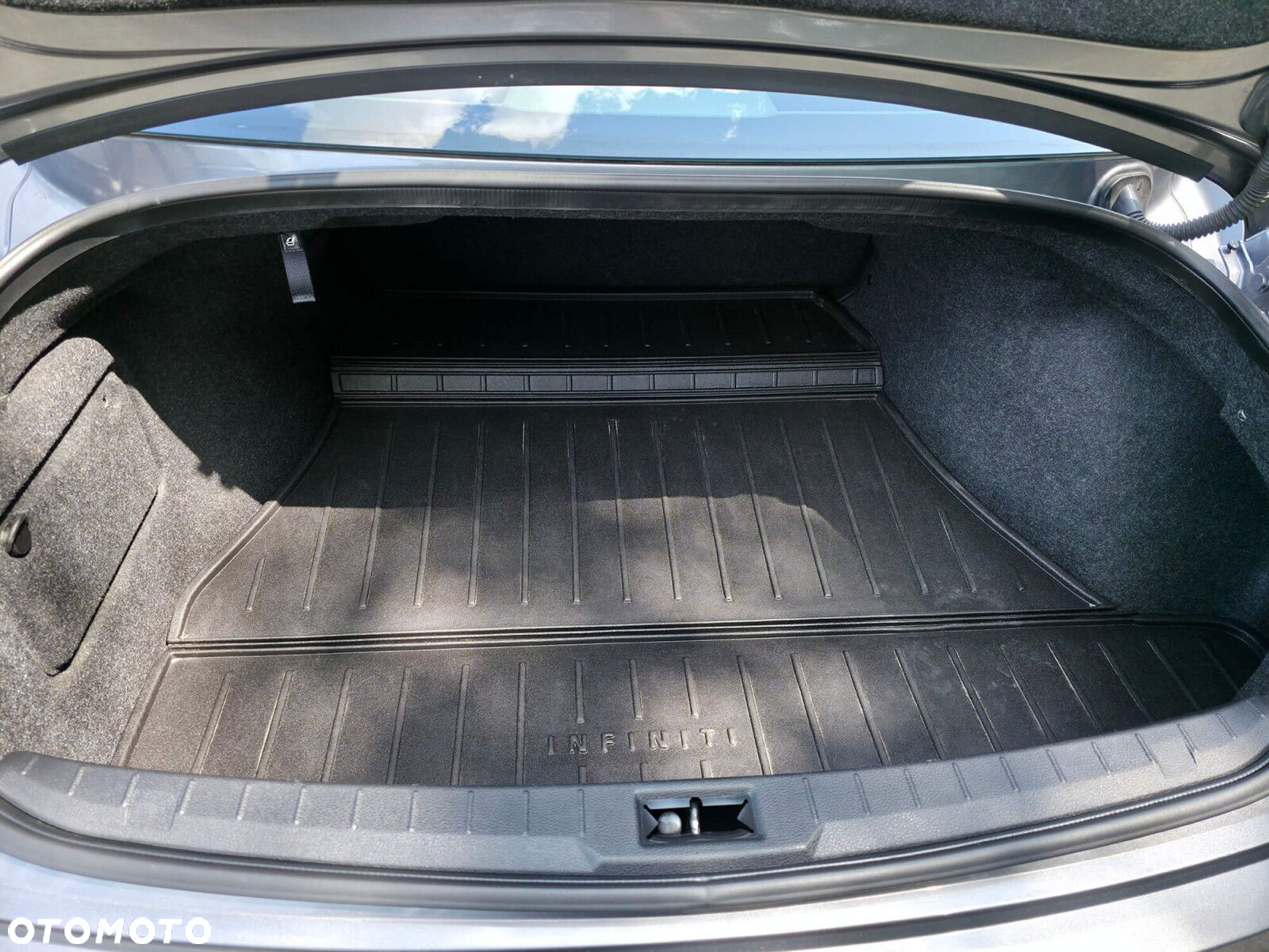 Infiniti Q60 - 19