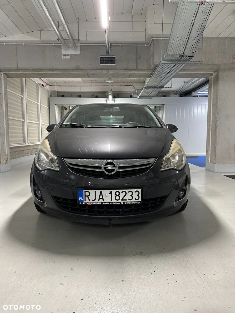 Opel Corsa 1.2 16V Cosmo - 2