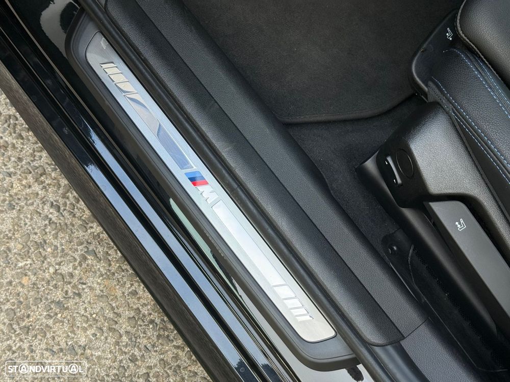 BMW 330 e Pack Desportivo M Pro Auto - 35