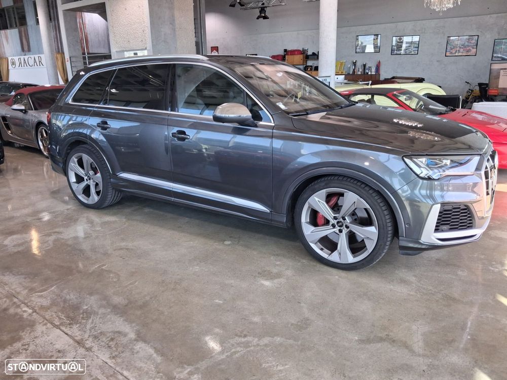 Audi Q7 - 7