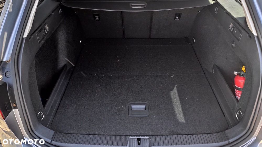 Volkswagen Passat - 11