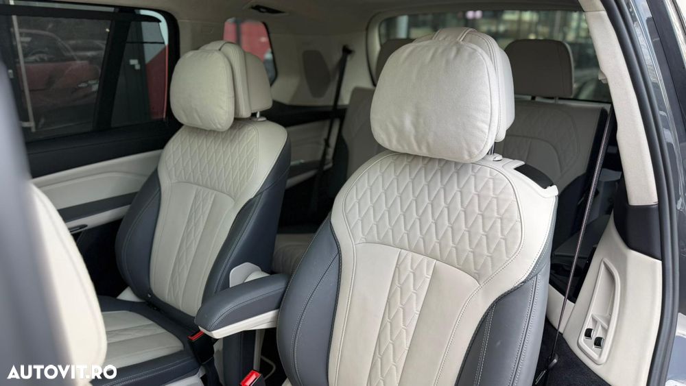 BMW X7 M60i xDrive AT MHEV - 11