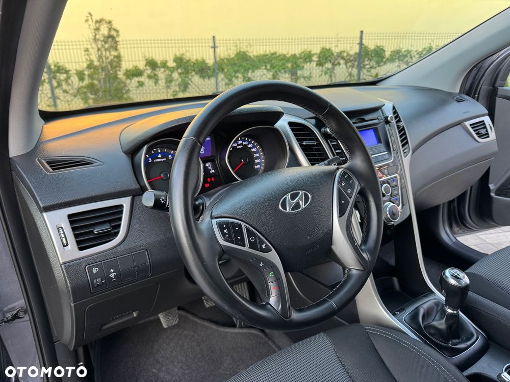 Hyundai i30 1.6 Comfort - 22