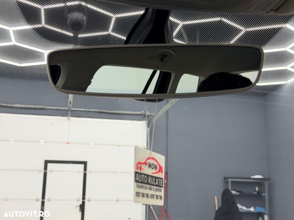 Volkswagen Passat Variant 2.0 TDI (BlueMotion Technology) Trendline - 26