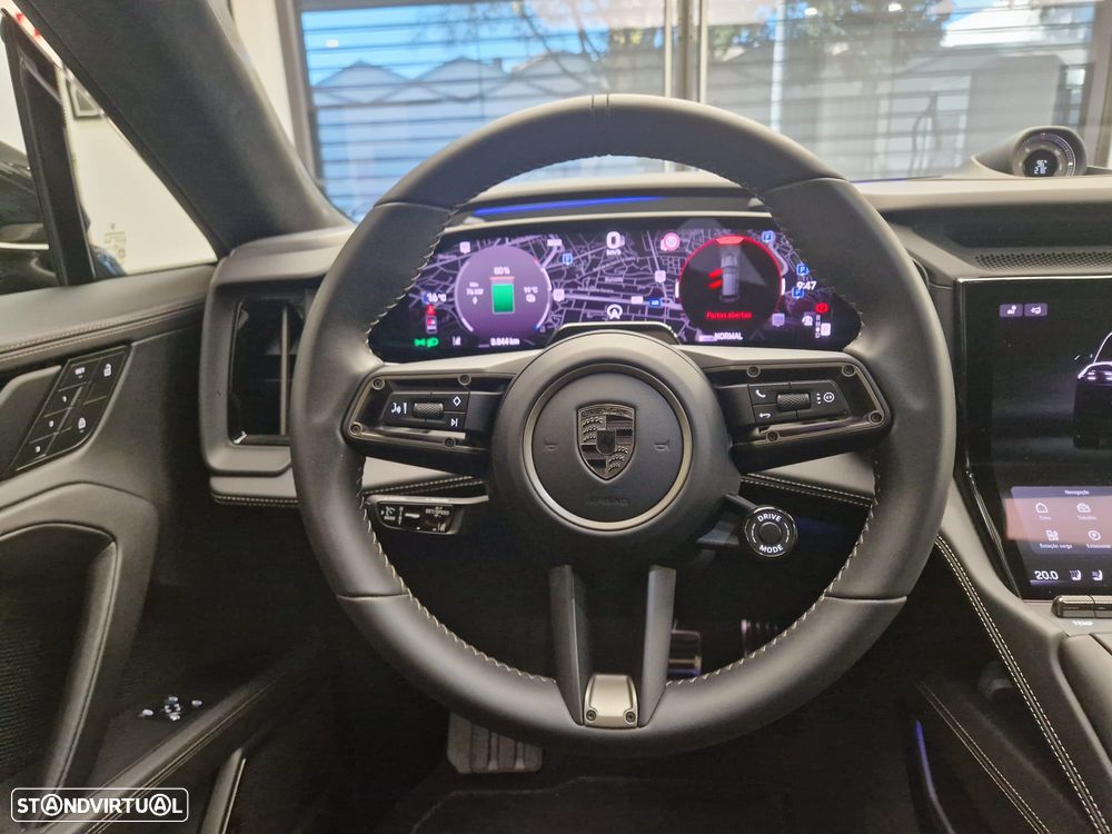 Porsche Cayenne Electric Turbo - 17