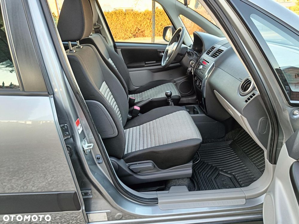 Suzuki SX4 1.6 Premium 4WD - 27