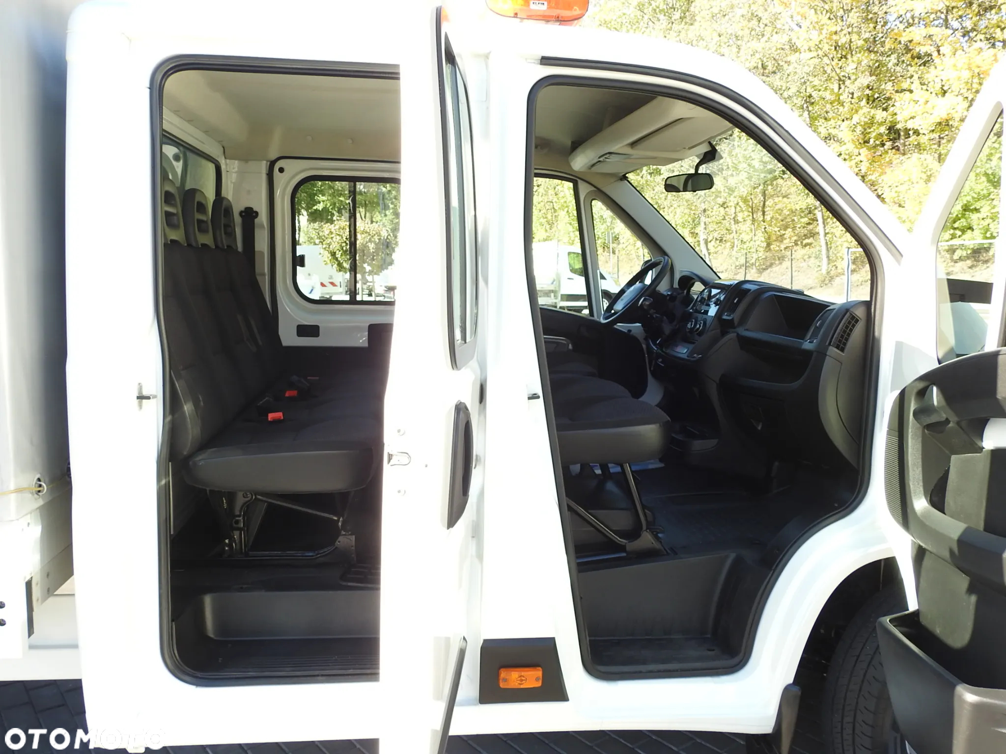 Peugeot BOXER SKRZYNIA PODWÓJNA KABINA DOKA 7 MIEJSC KLIMATYZACJA 140KM [ P77198 ] - 34