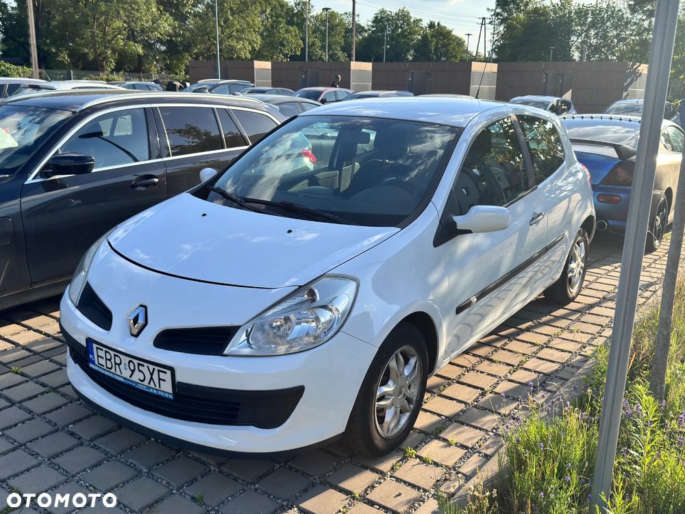 Renault Clio - 2