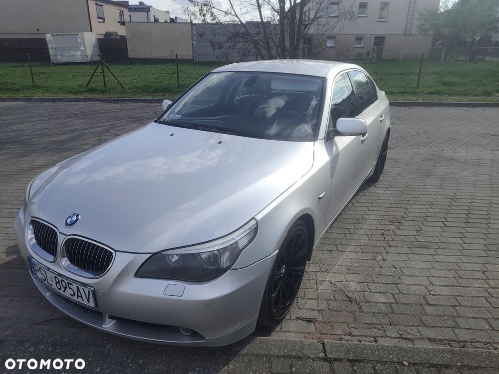 BMW Seria 5 523i - 5