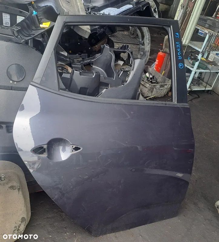 KIA VENGA DRZWI PRAWY TYŁ - 1