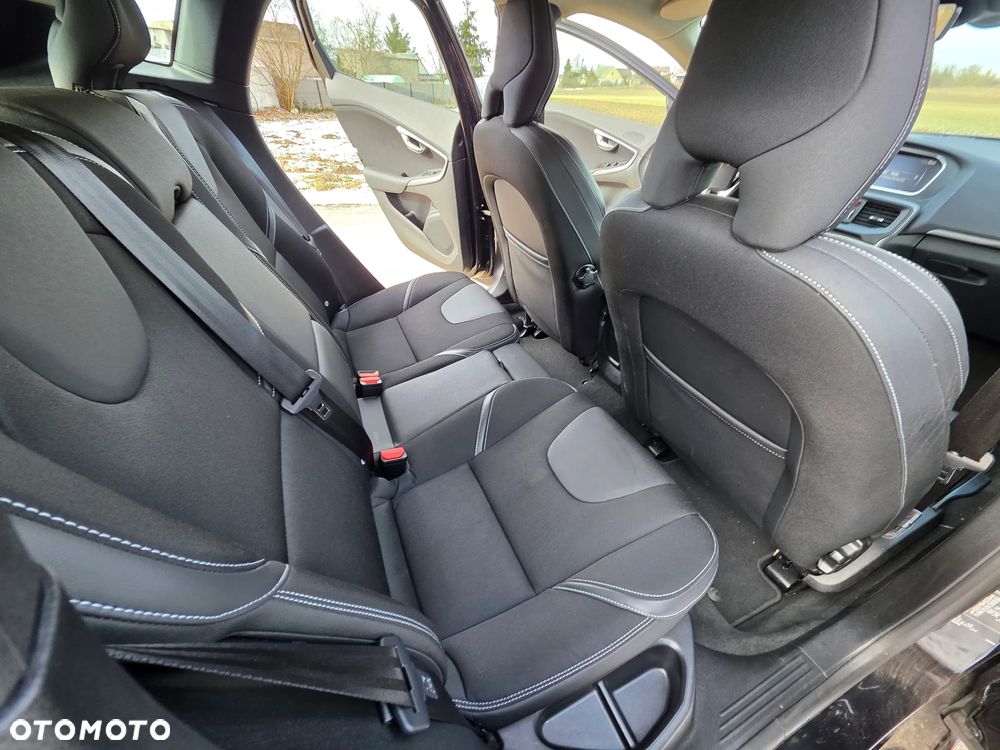 Volvo V40 D2 Geartronic Linje Svart - 11