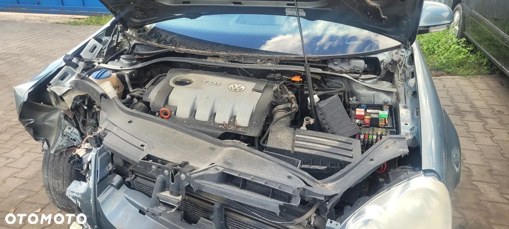 Volkswagen Golf V 1,9 BLS na części - 3