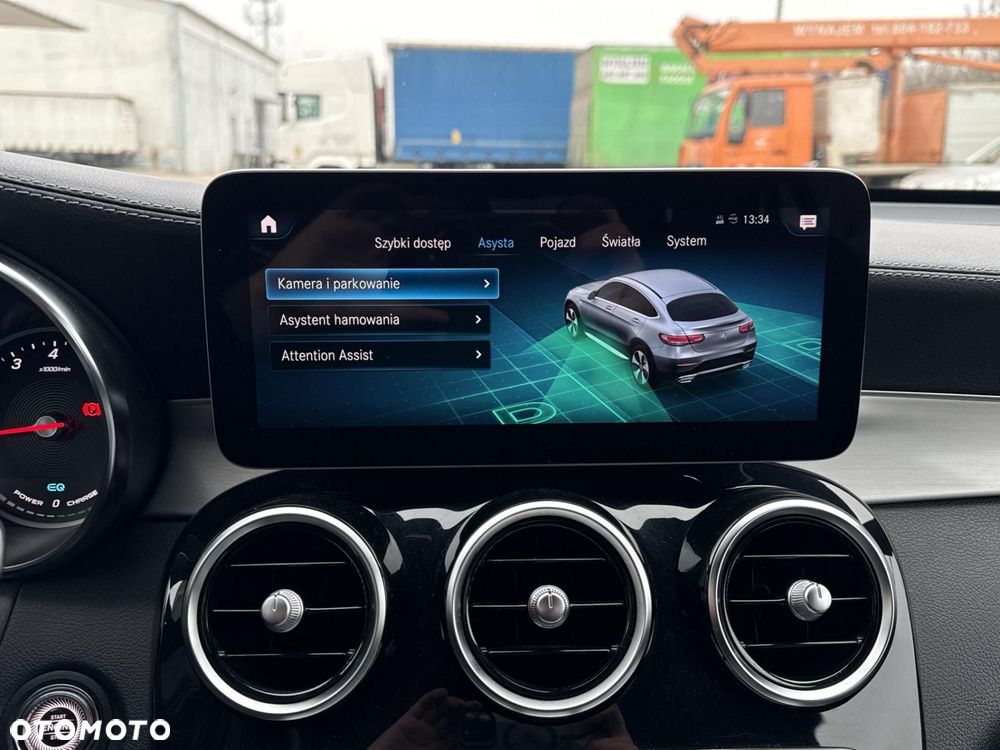 Mercedes-Benz GLC - 27