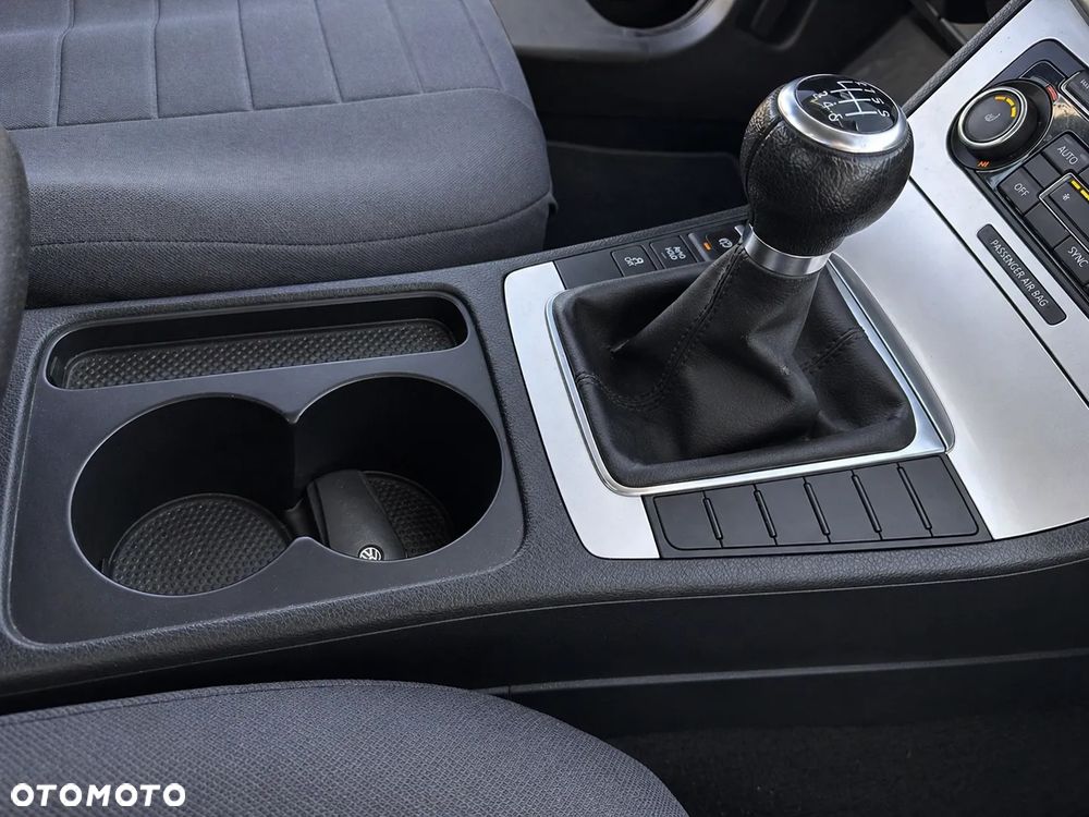 Volkswagen Passat - 7