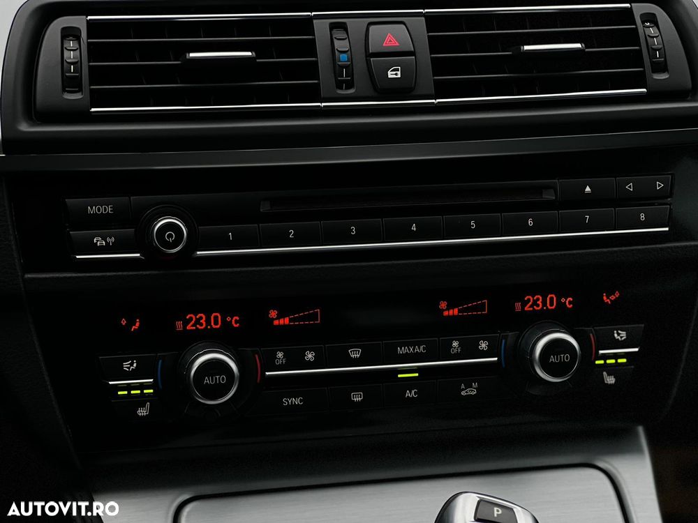 BMW Seria 5 525d xDrive Aut. Luxury Line - 14