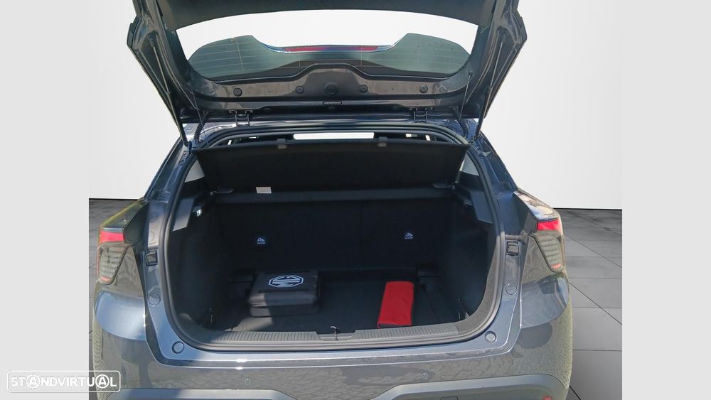 MG MG4 64 kWh Luxury - 16