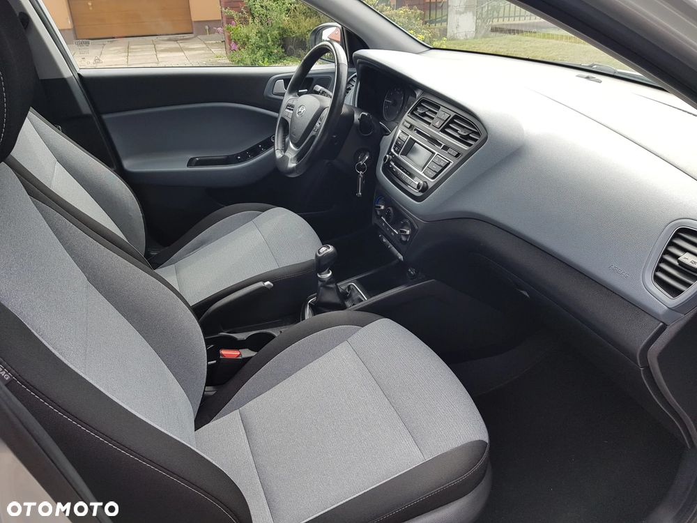Hyundai i20 1.2 Passion Plus - 24