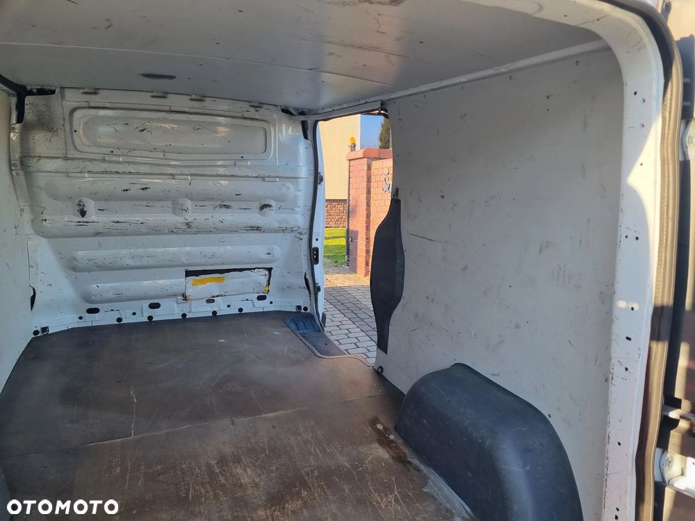 Renault TRAFIC L2H1 - 15