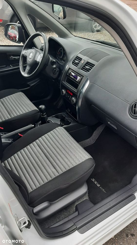 Suzuki SX4 1.6 VVT 4x2 City - 15
