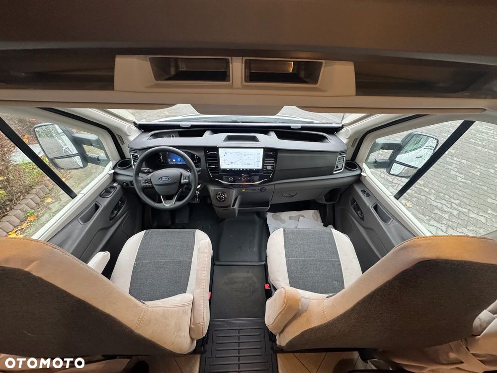 Ford Chausson 797 Titanium Ultimate - 12