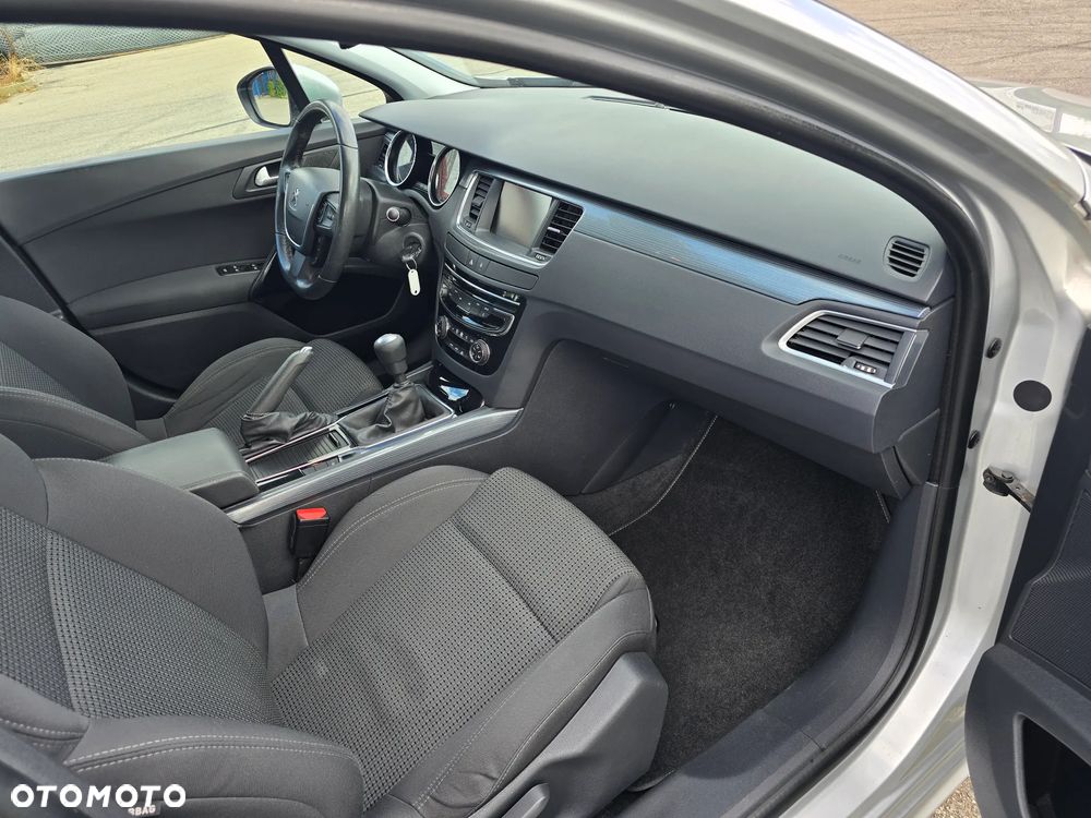 Peugeot 508 1.6 e-THP Active S&S - 15