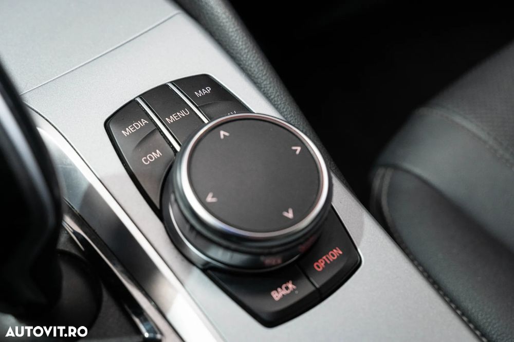 BMW Seria 5 520d Aut. Luxury Line - 16