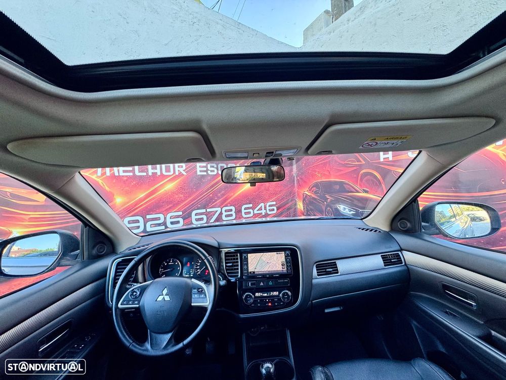 Mitsubishi Outlander 2.2 DI-D Instyle Navi - 17