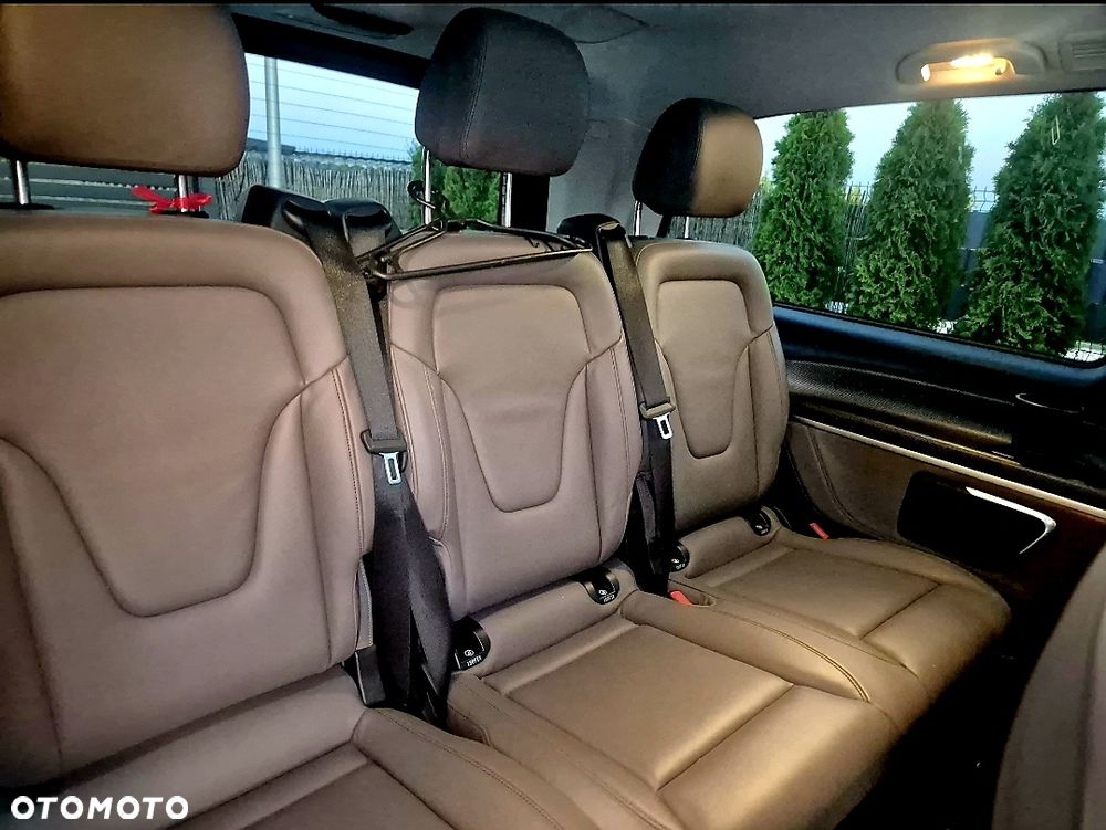 Mercedes-Benz Klasa V 300 d 4-Matic 9G-Tronic Exclusive (d³ugi) - 22