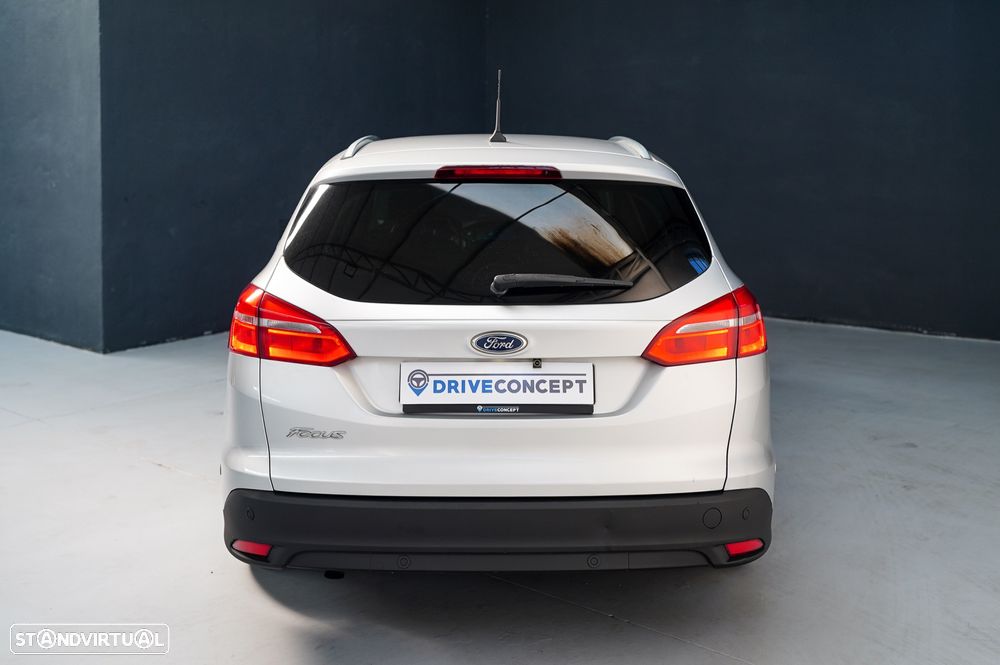 Ford Focus SW 1.5 TDCi EcoBlue Connected - 18