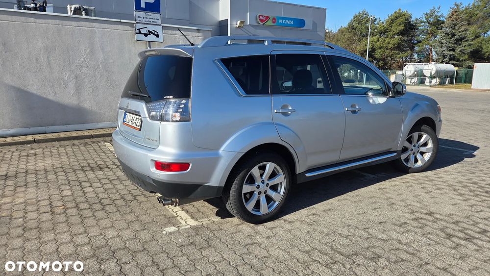 Mitsubishi OUTLANDER - 3