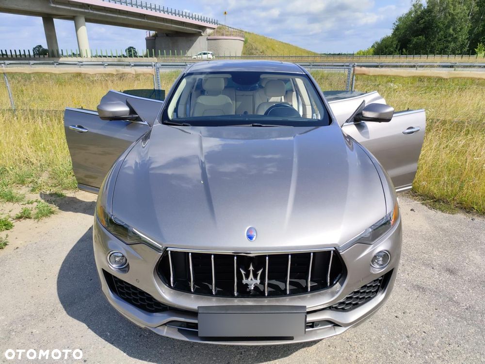 Maserati Levante S Q4 - 1