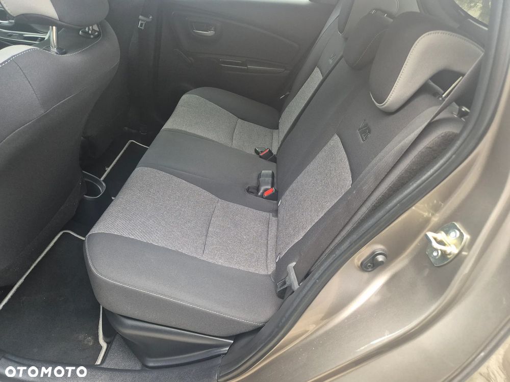 Toyota Yaris - 13