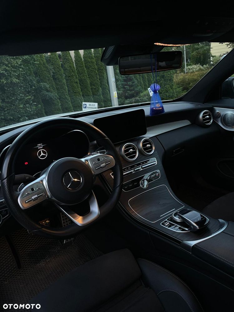 Mercedes-Benz Klasa C 300 9G-TRONIC - 18