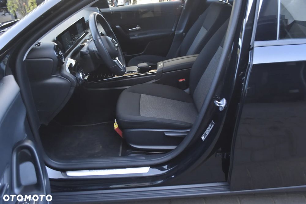 Mercedes-Benz Klasa A 200 CDI (BlueEFFICIENCY) 7G-DCT Style - 8