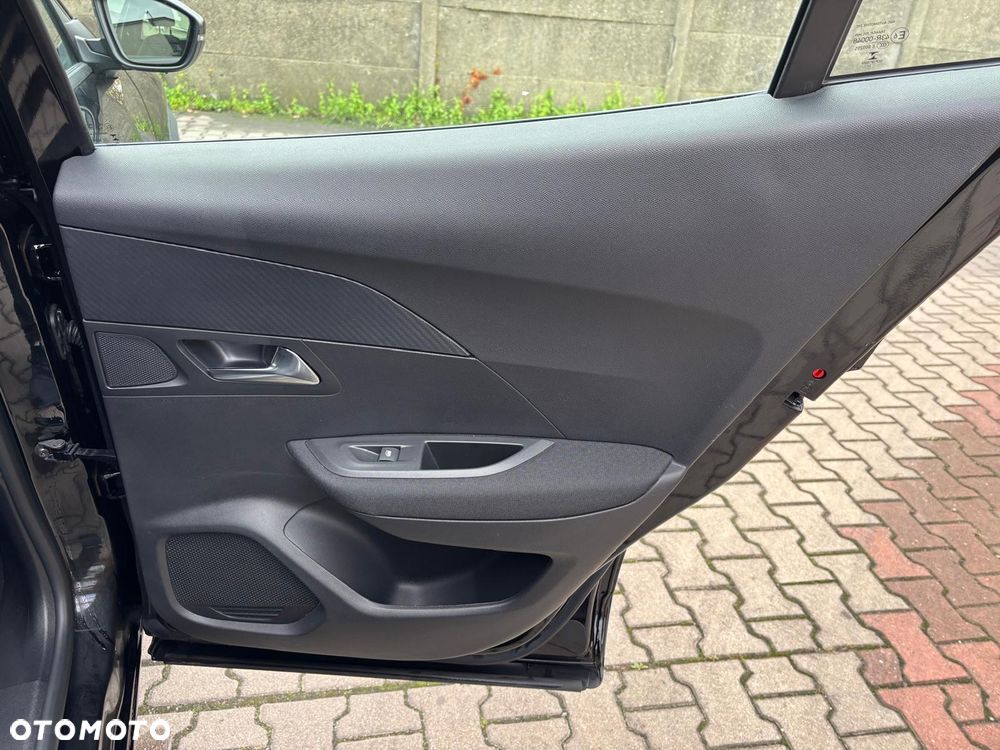 Peugeot 2008 PureTech mHEV Active e-DCS6 - 24