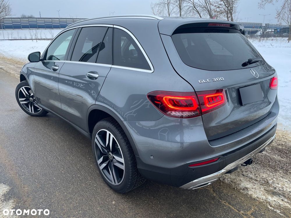 Mercedes-Benz GLC 300 4Matic 9G-TRONIC Exclusive - 15