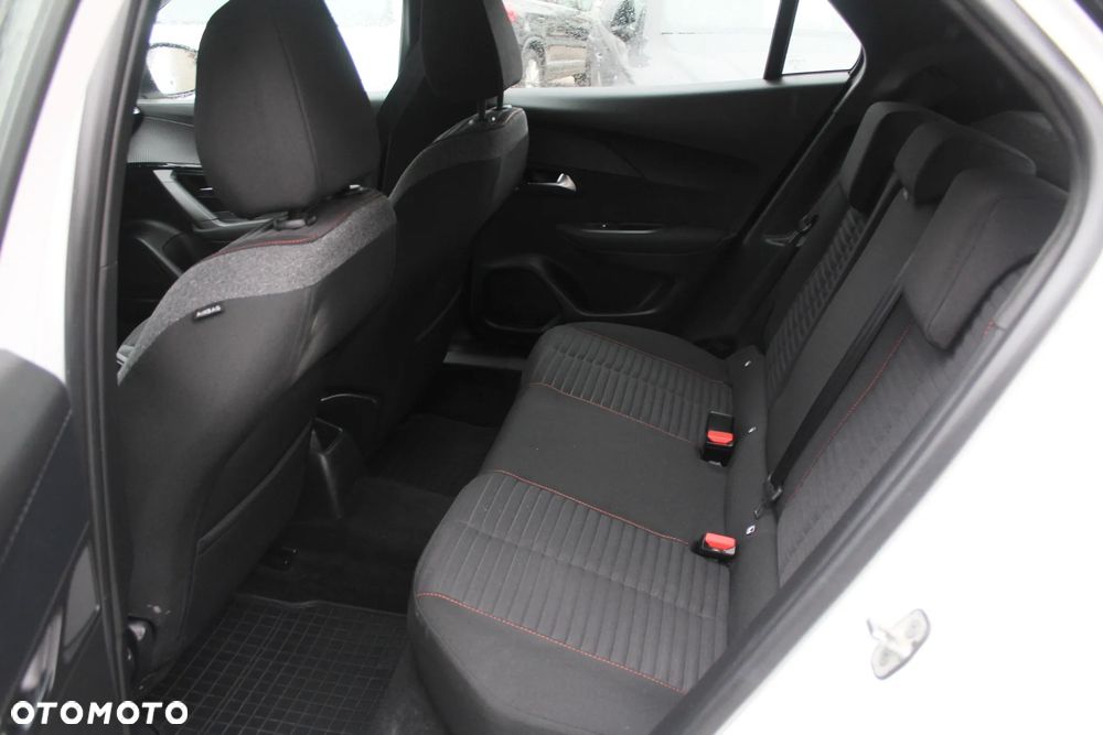 Peugeot 2008 1.2 PureTech Allure S&S - 10