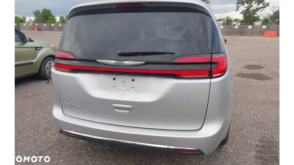 Chrysler Pacifica - 9