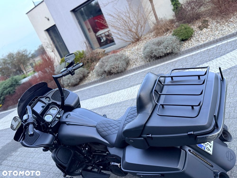 Harley-Davidson Touring Road Glide - 25