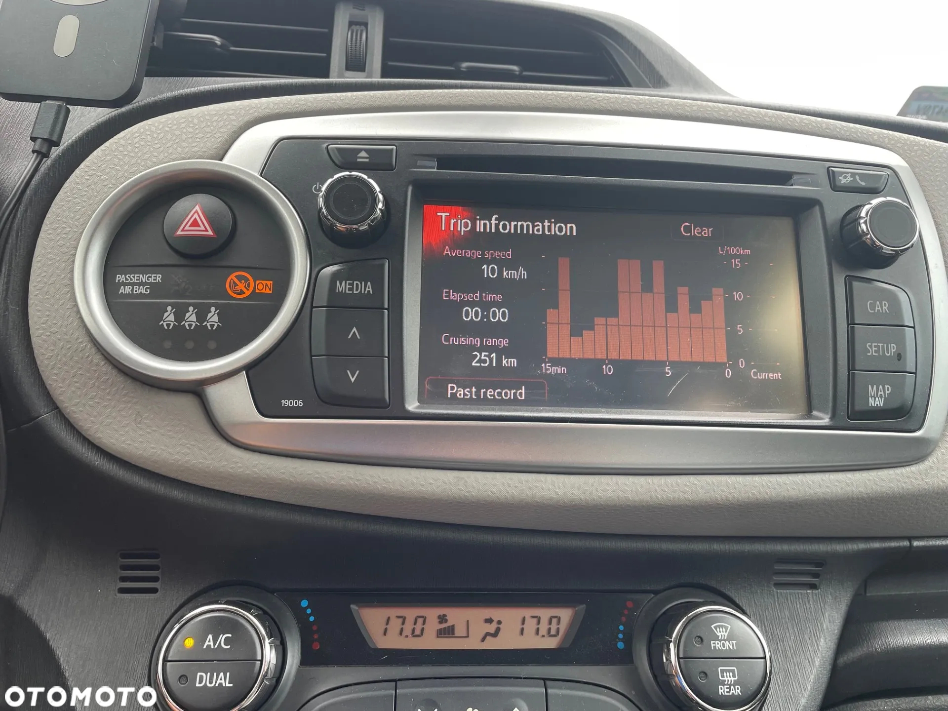 Toyota Yaris 1.33 Sol - 11