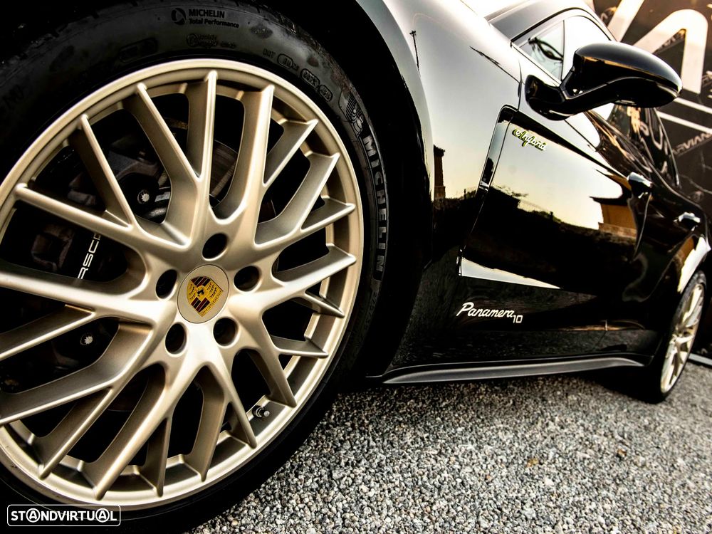 Porsche Panamera - 3