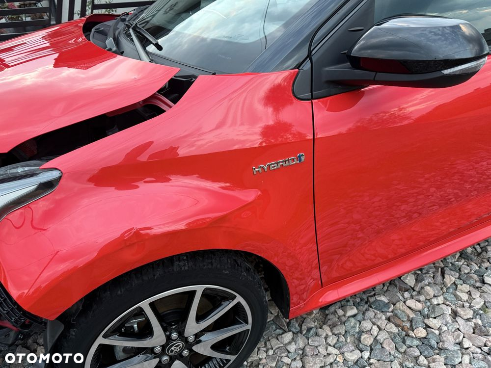 Toyota Yaris Hybrid 100 Premium - 19