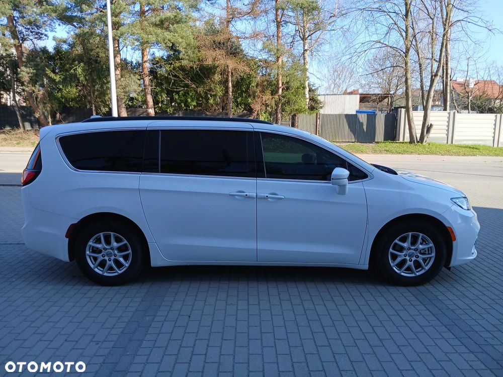 Chrysler Pacifica - 3