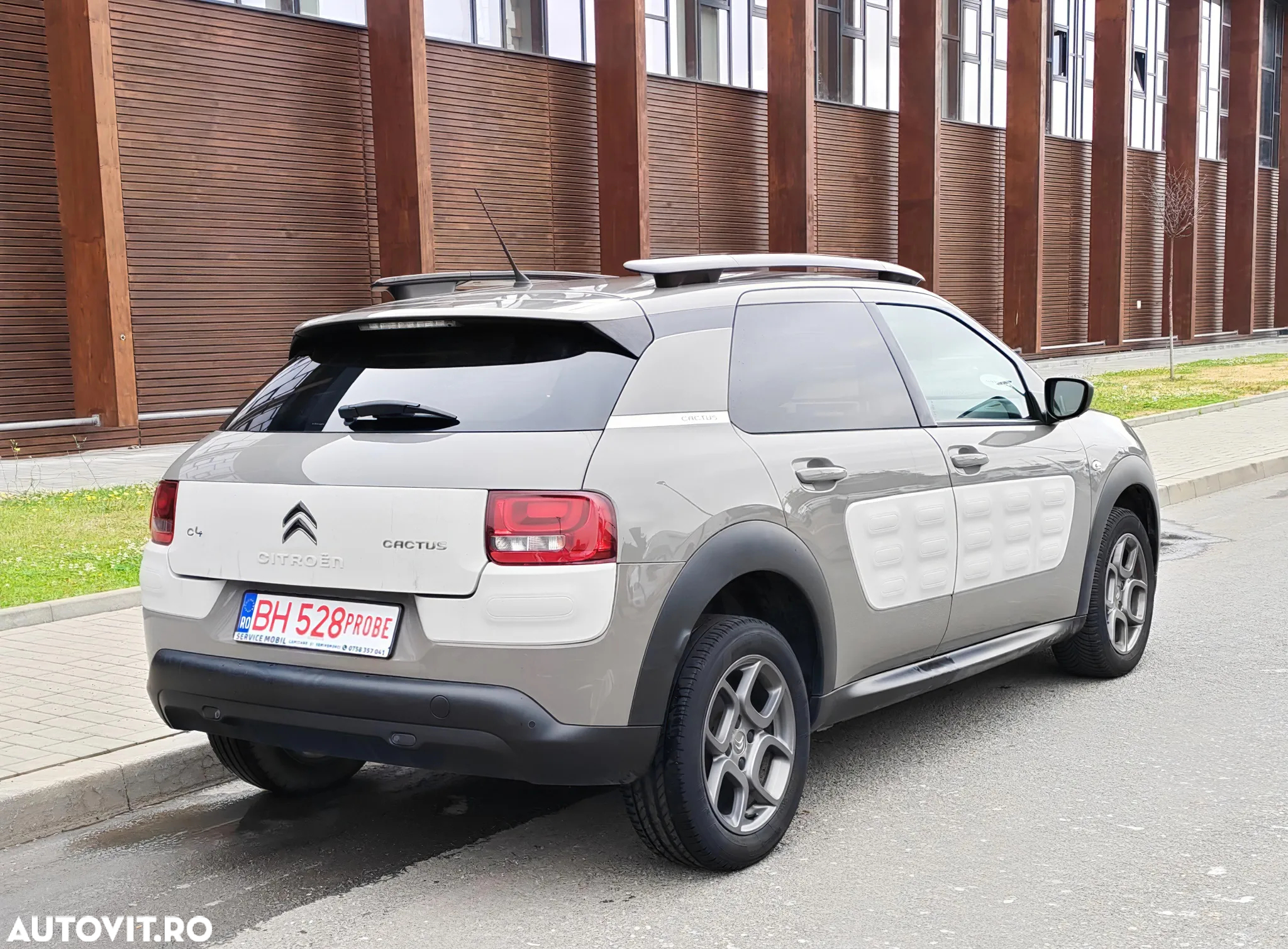 Citroën C4 Cactus VTi 82 Shine Edition - 16