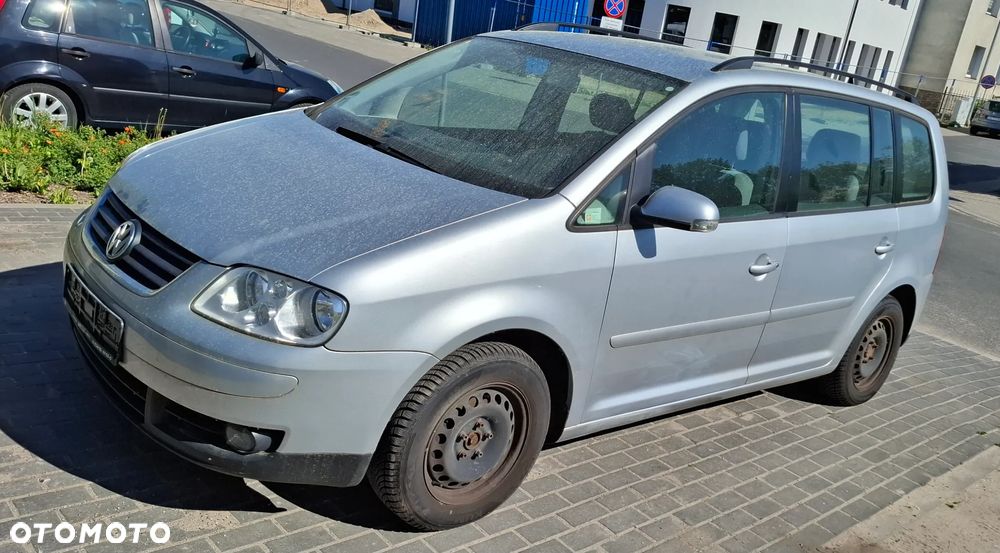 Volkswagen Touran - 9