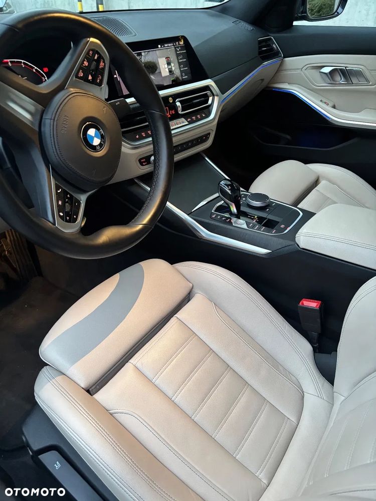 BMW Seria 3 320i M Sport - 10