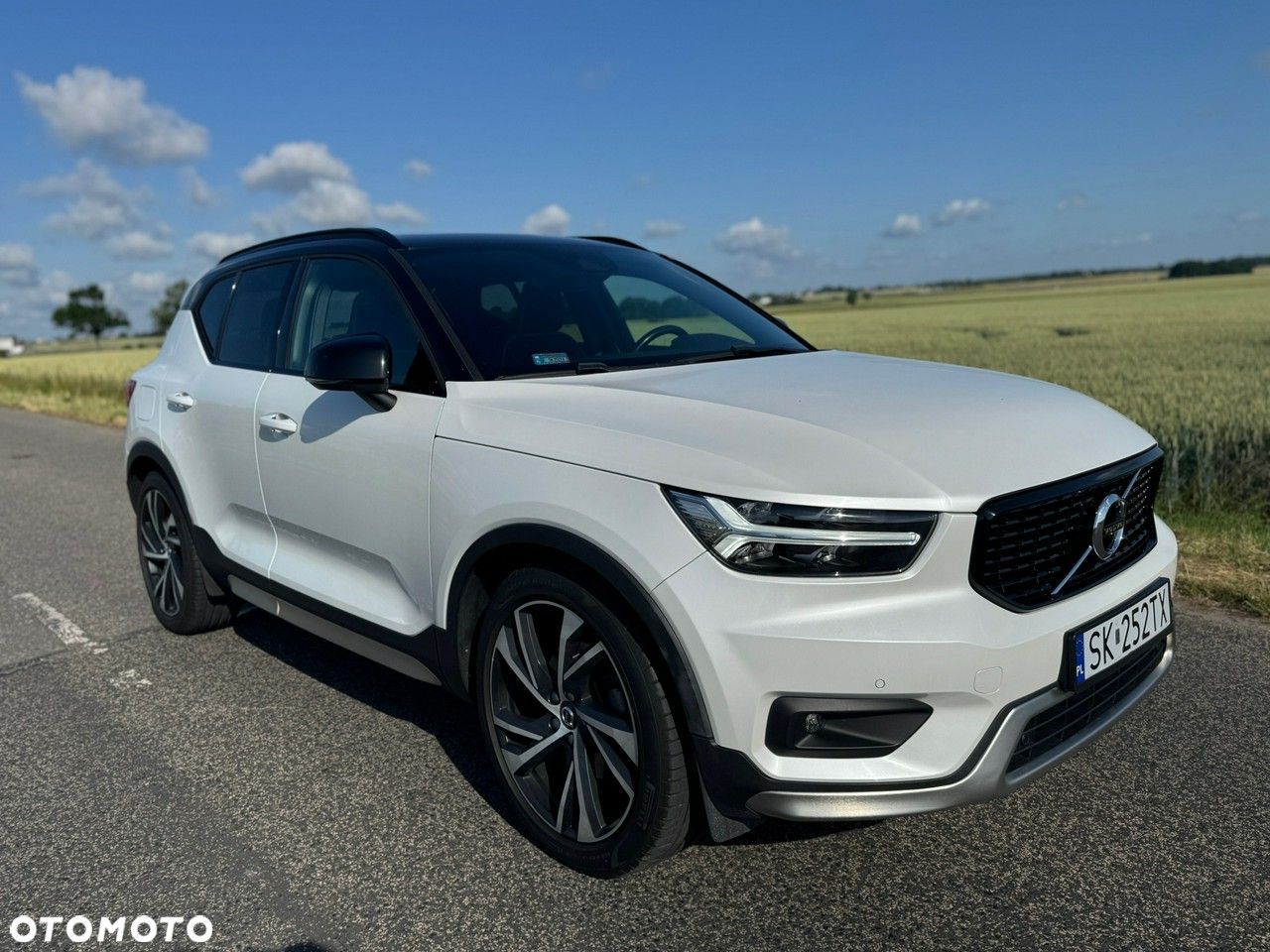 Volvo XC 40 D4 SCR AWD R-Design - 1