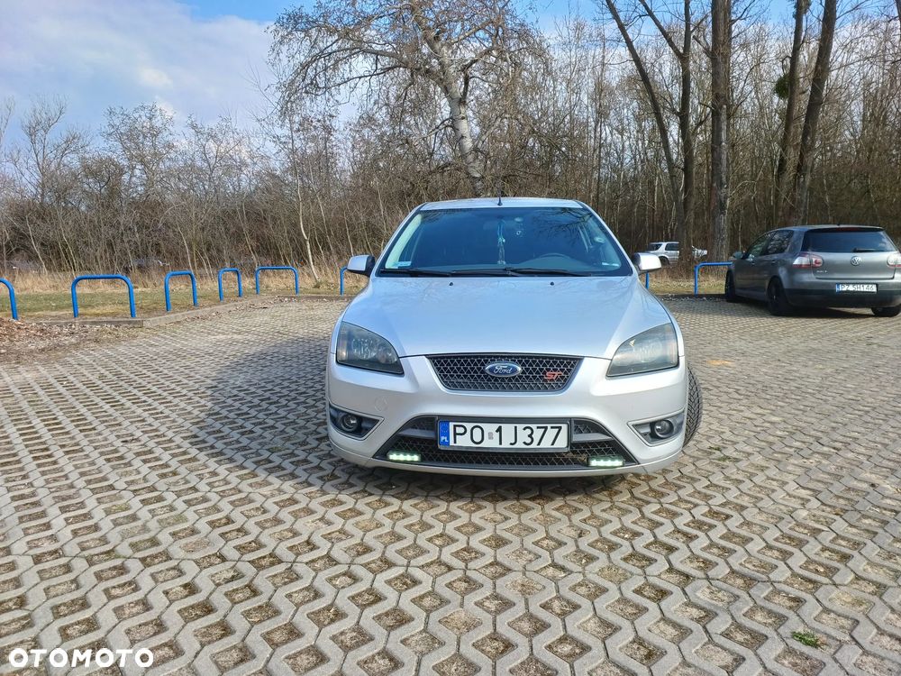 Ford Focus 2.0 TDCi DPF Sport - 8